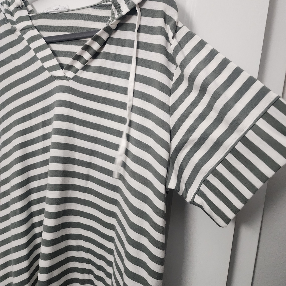 3/$20 Striped Hooded V-Neck Tunic Top - White & Olive - Picture 3 of 5